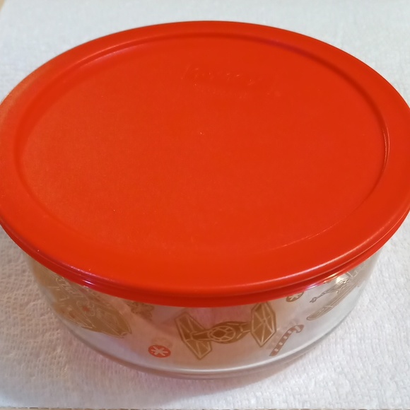 Star Wars Death Star Christmas Pyrex Glass Food Storage Container Bowl - Picture 3 of 12